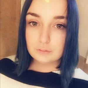 Meet your Posher, Zoe